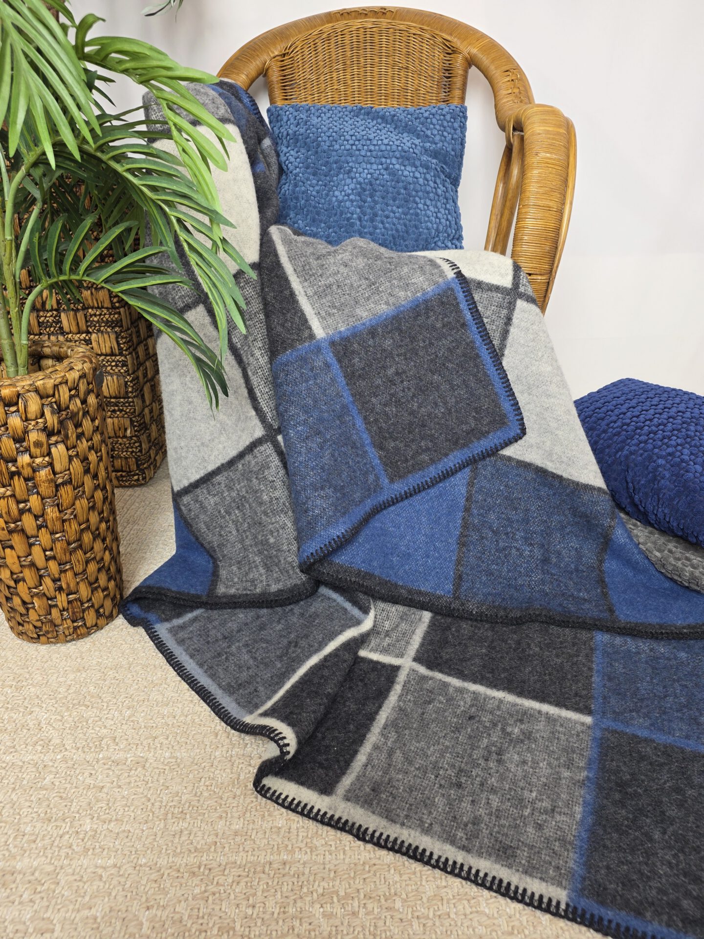 Wollplaid & Wolldecke "Selva SQ" grau-blau-hellgrau – Bild 5