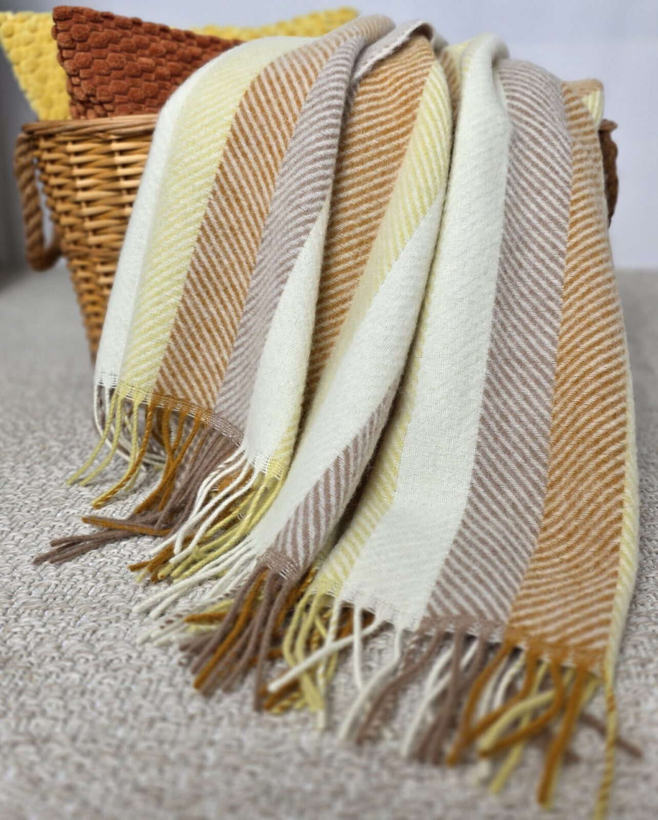 Wolldecken und Wollplaids