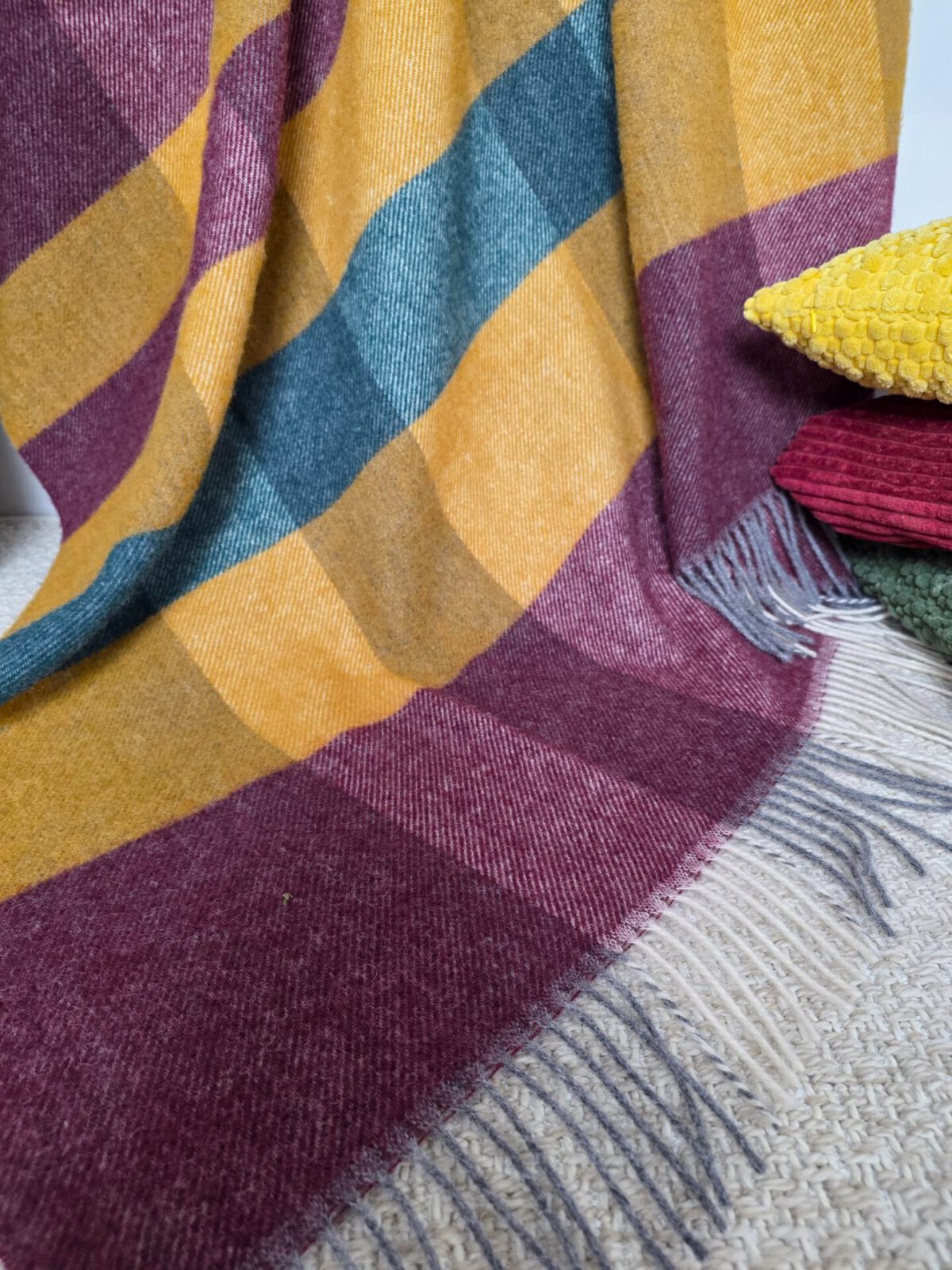 Wolldecken und Wollplaids