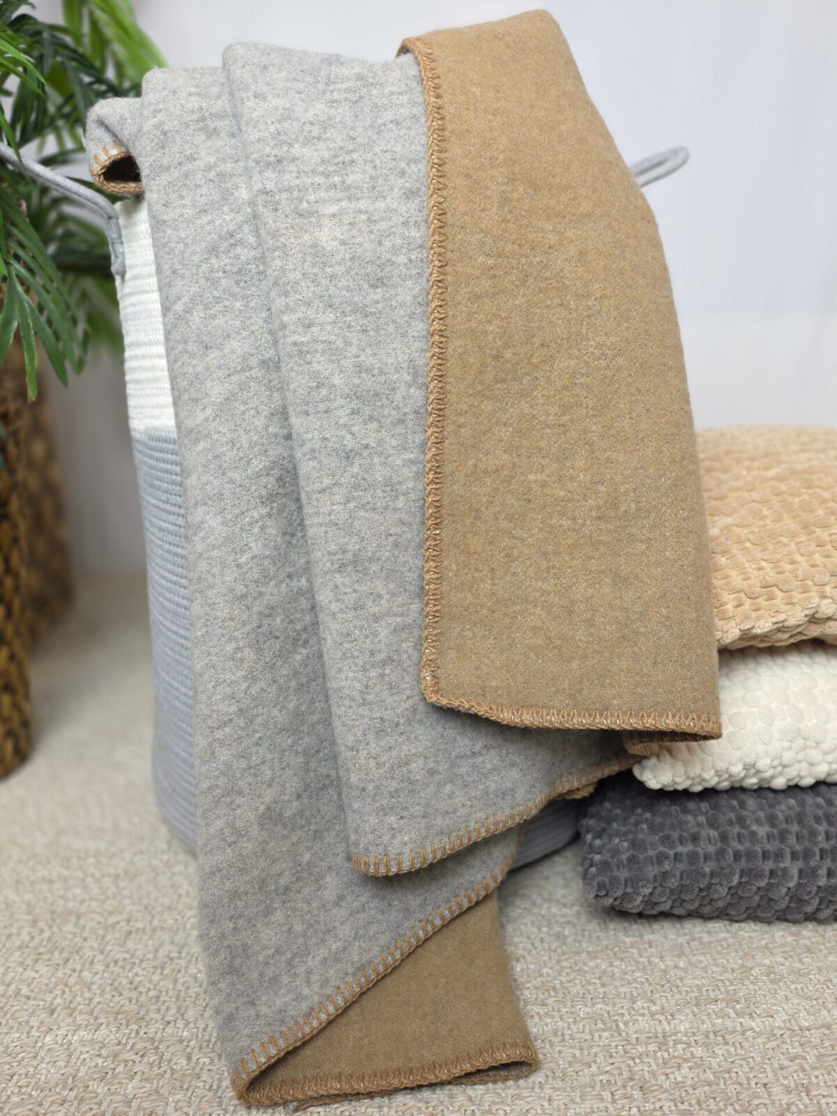 Wolldecken und Wollplaids