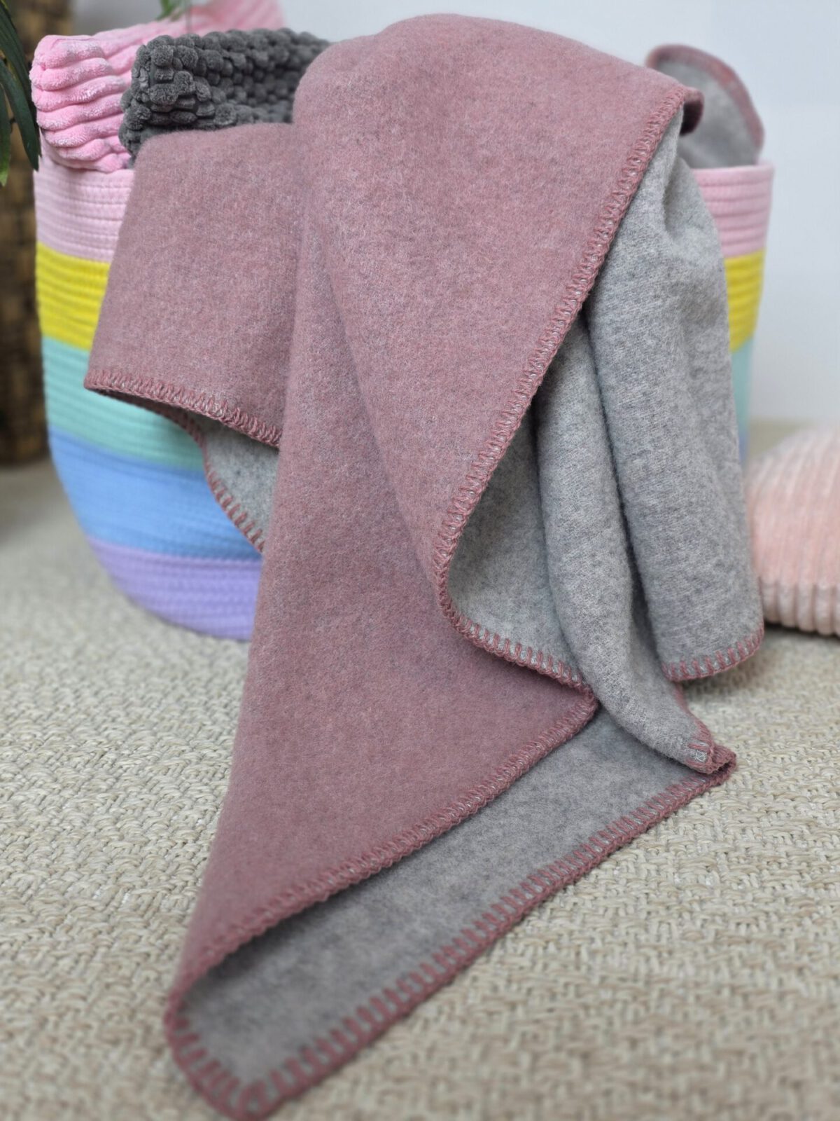 Wolldecken und Wollplaids