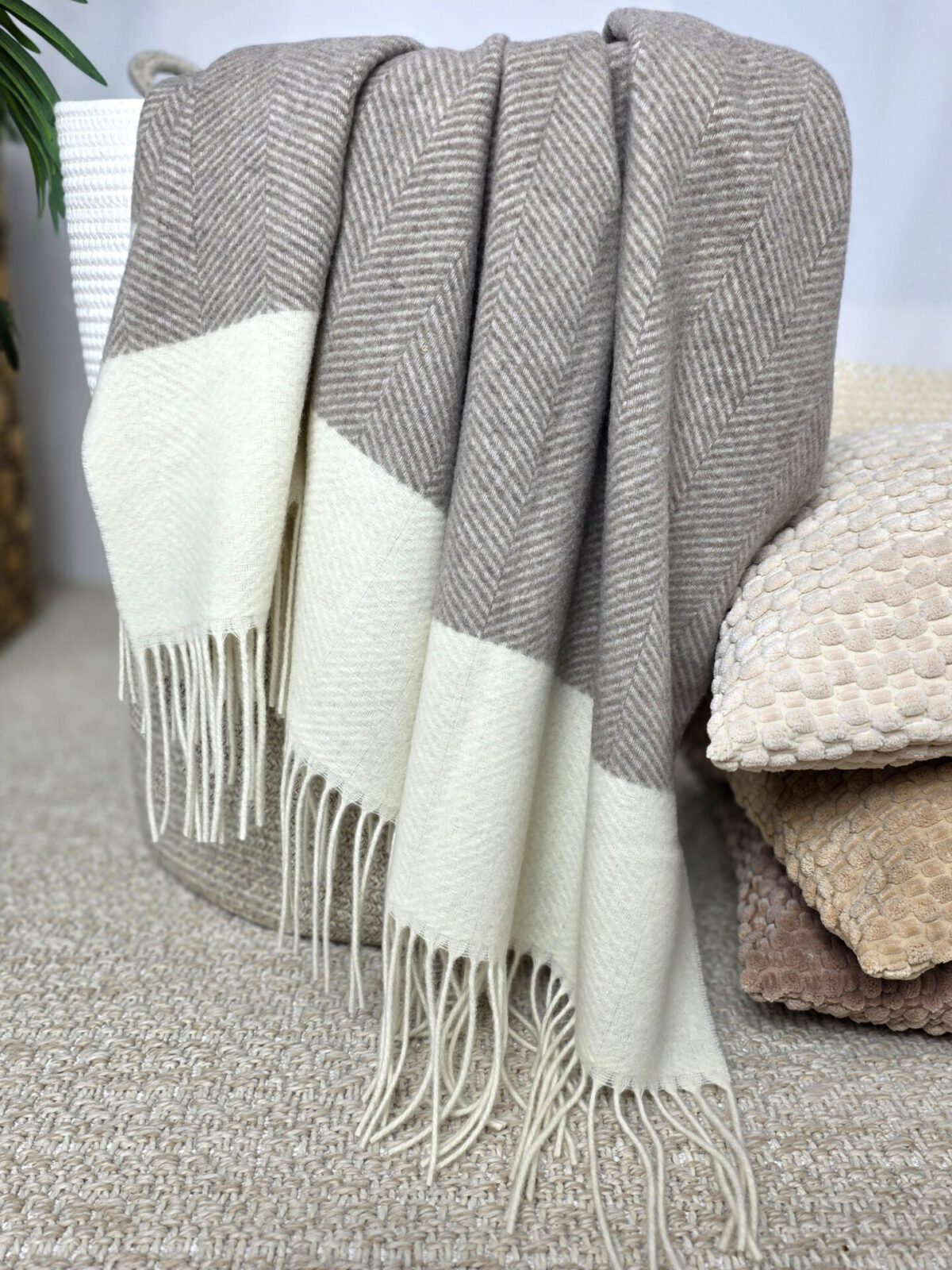 Wolldecken und Wollplaids