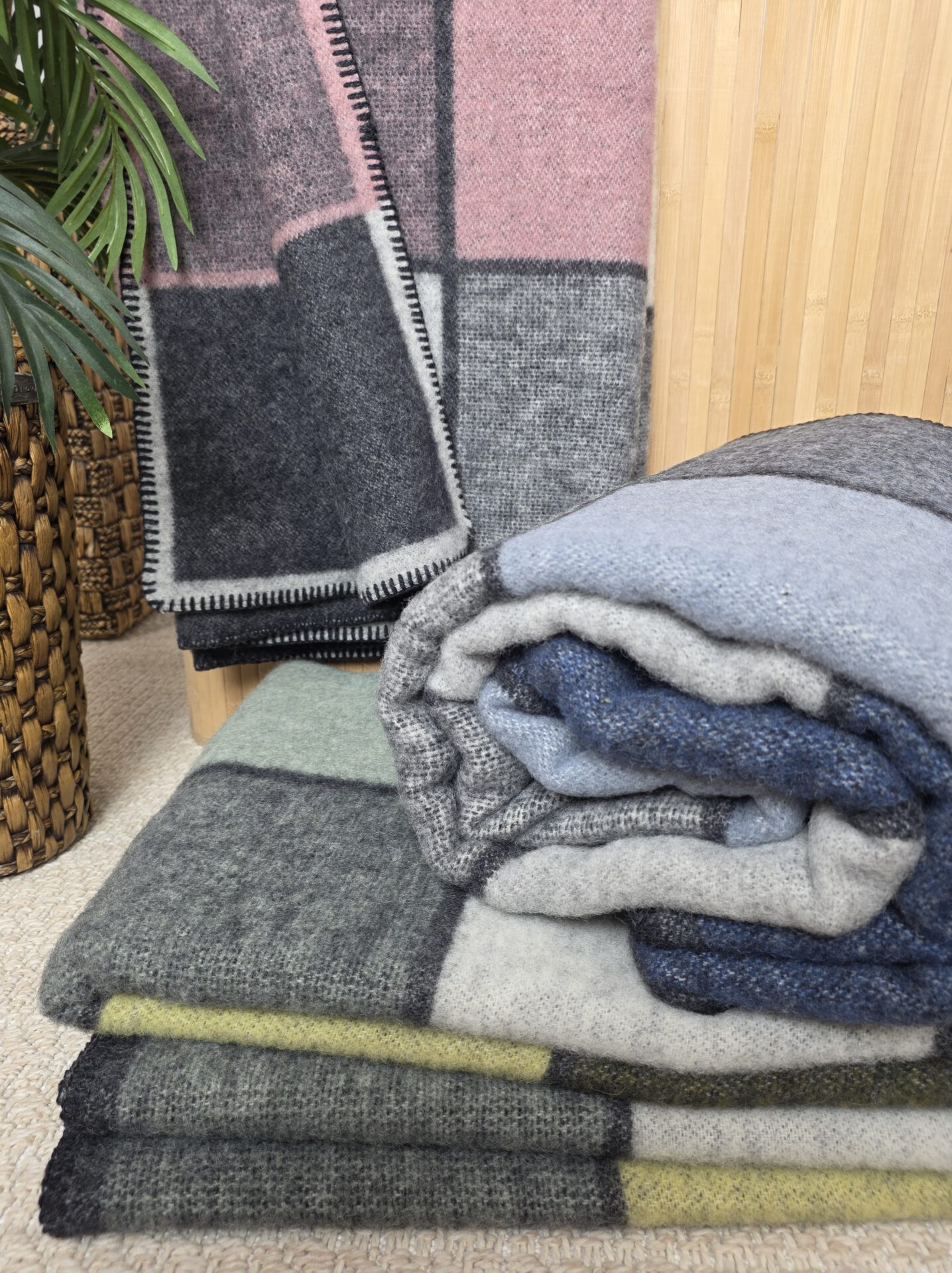 Wollplaid & Wolldecke "Selva SQ" grün-olive – Bild 8