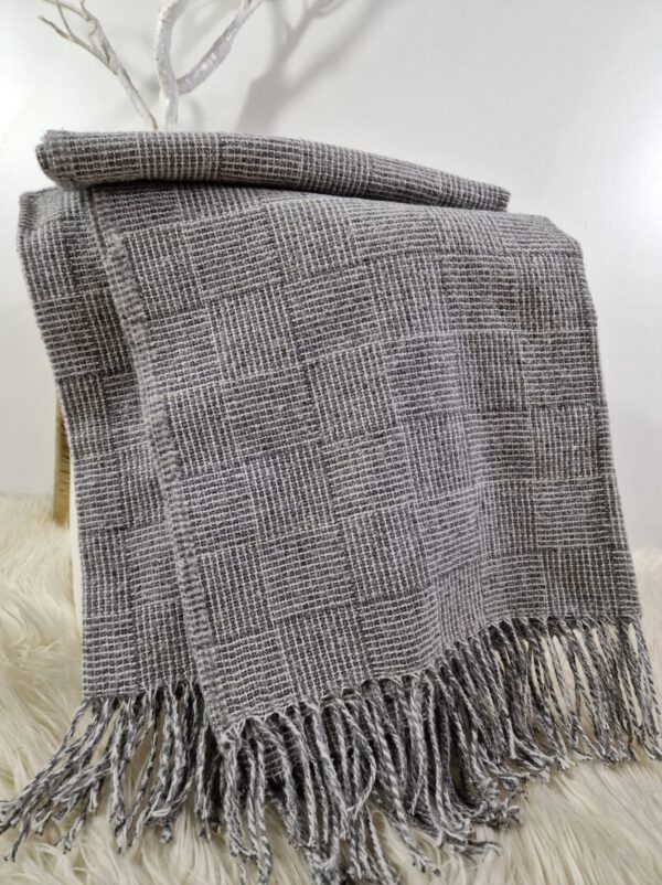 Plaid & Decke aus Polyester und Acryl "Palmera-P" hellgrau-weiß – Bild 2