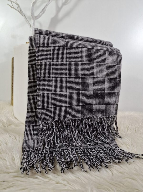 Plaid & Decke aus Polyester und Acryl "Palmera-P" dunkelbraun-weiß – Bild 2