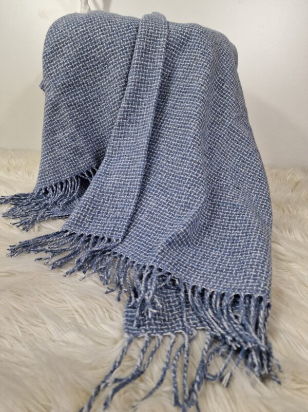 Plaid & Decke aus Polyester und Acryl "Palmera-R" hellblau-weiß – Bild 4