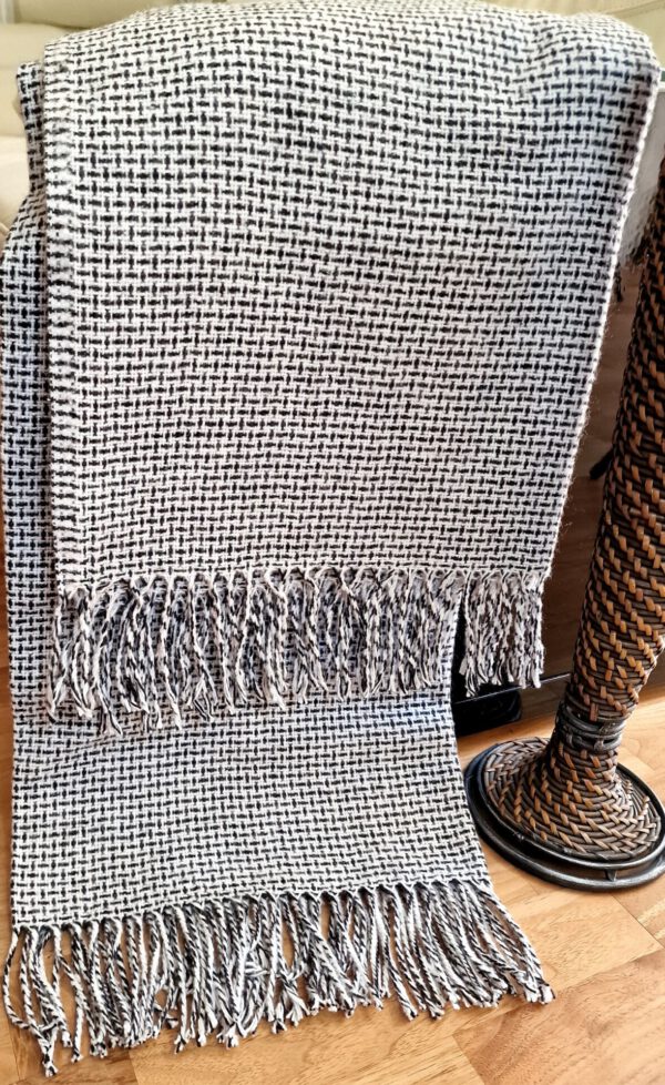 Plaid & Decke aus Polyester und Acryl "Palmera-R" weiß-dunkelbraun – Bild 2