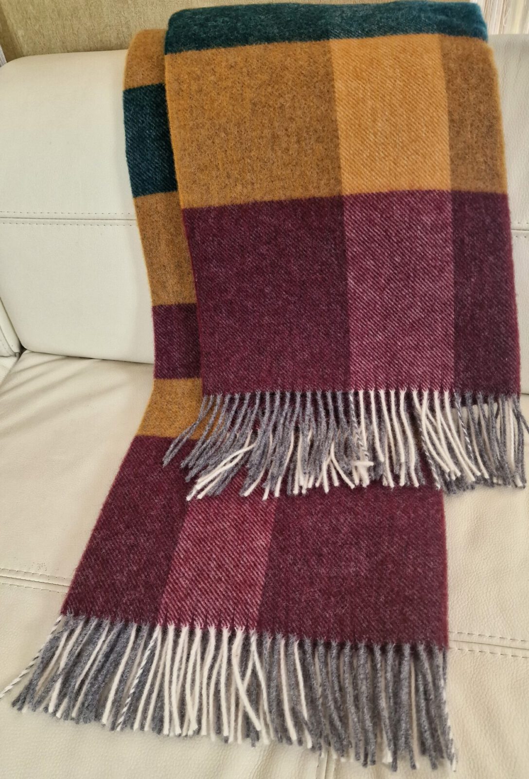 Wolldecken und Wollplaids