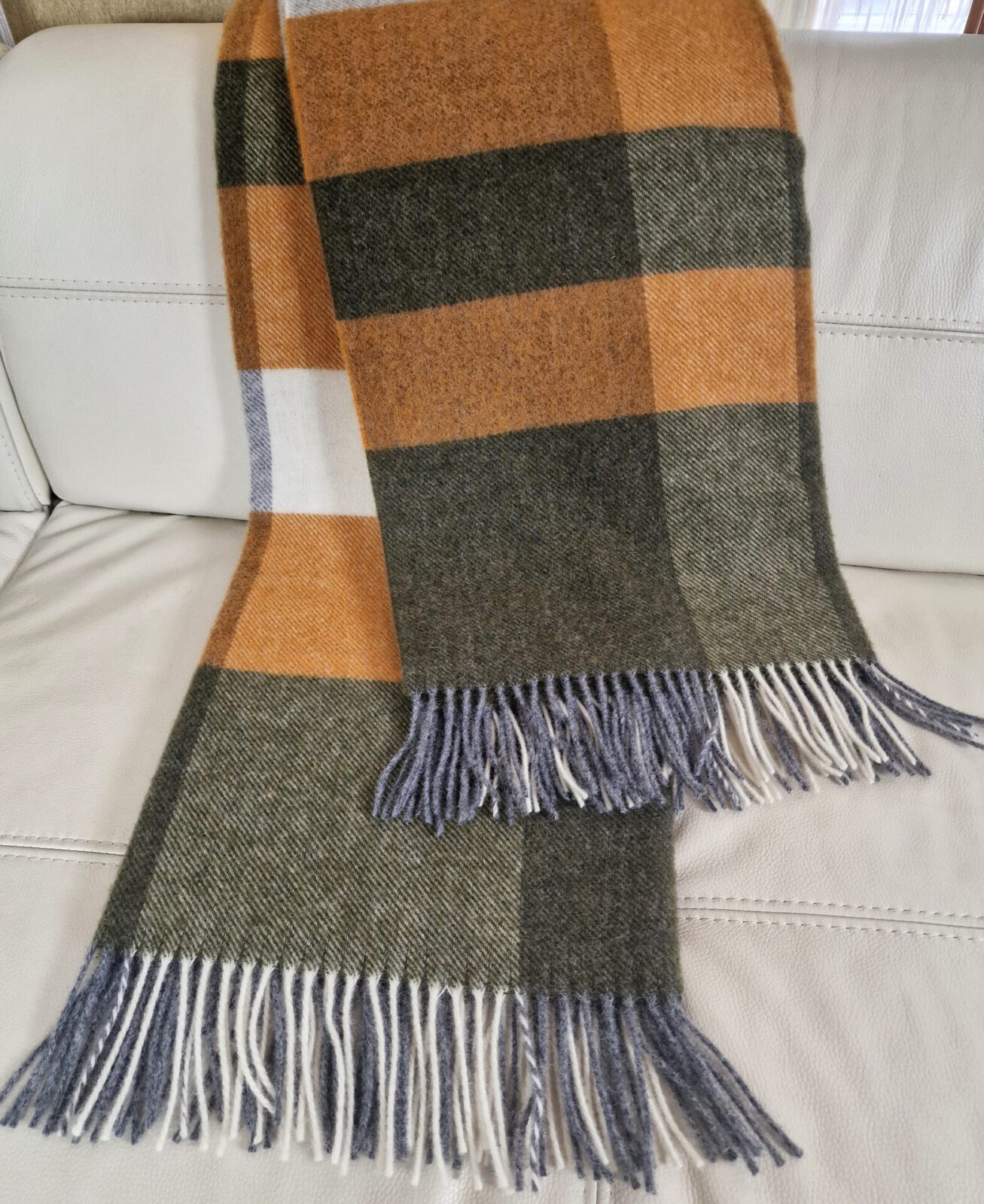 Wolldecken und Wollplaids