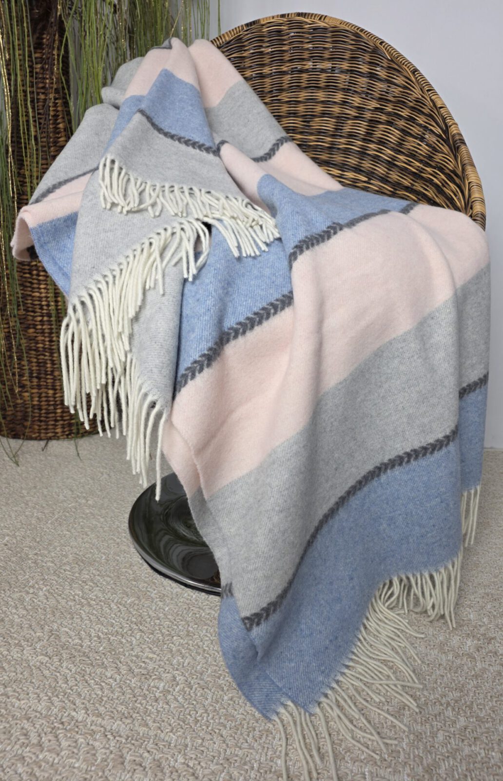 Wolldecken und Wollplaids