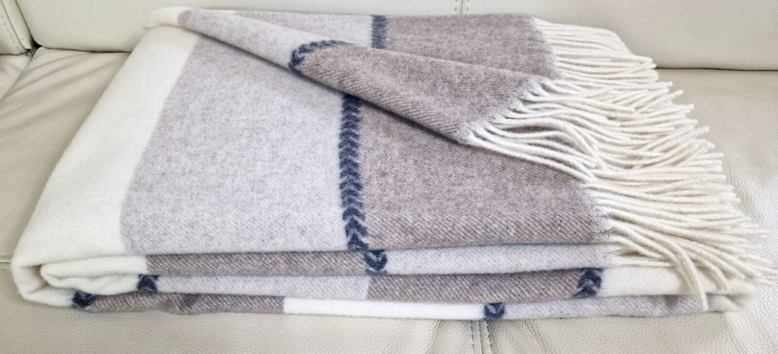 Wolldecken und Wollplaids