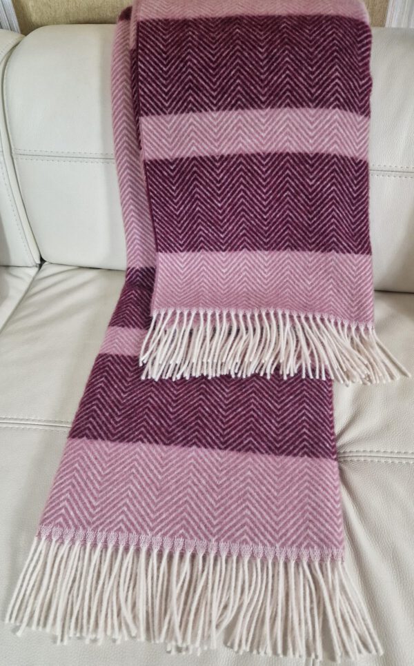 Wollplaid & Wolldecke "Tirol-M" rosa-dunkelrot – Bild 2