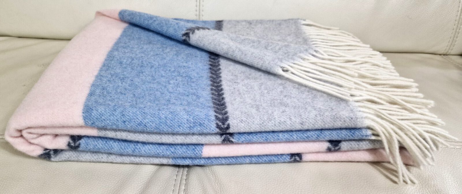 Wolldecken und Wollplaids