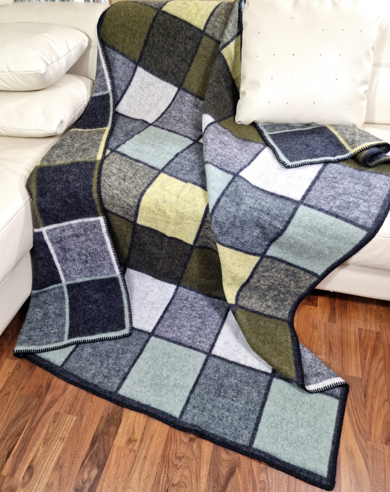 Wolldecken und Wollplaids