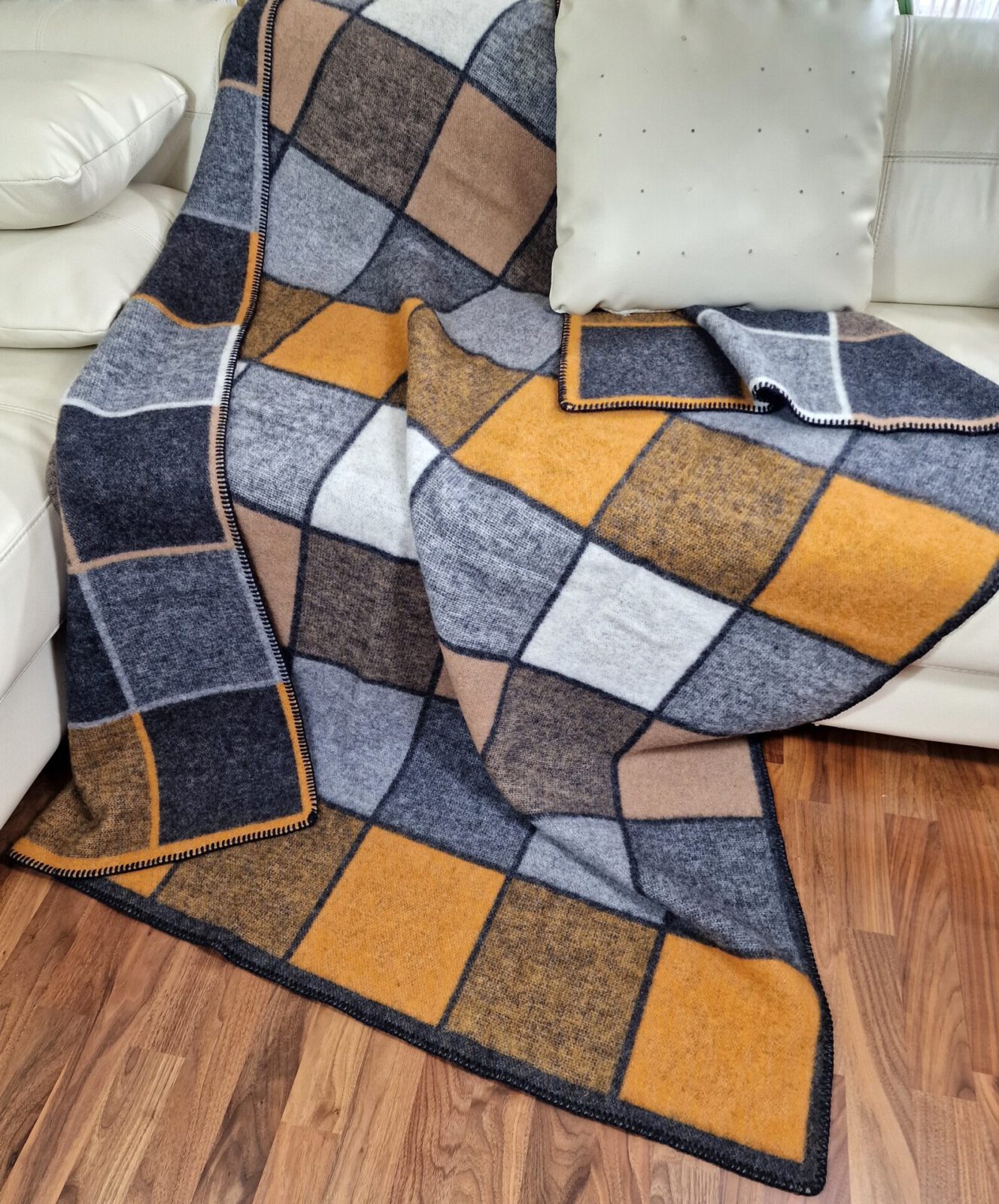 Wolldecken und Wollplaids