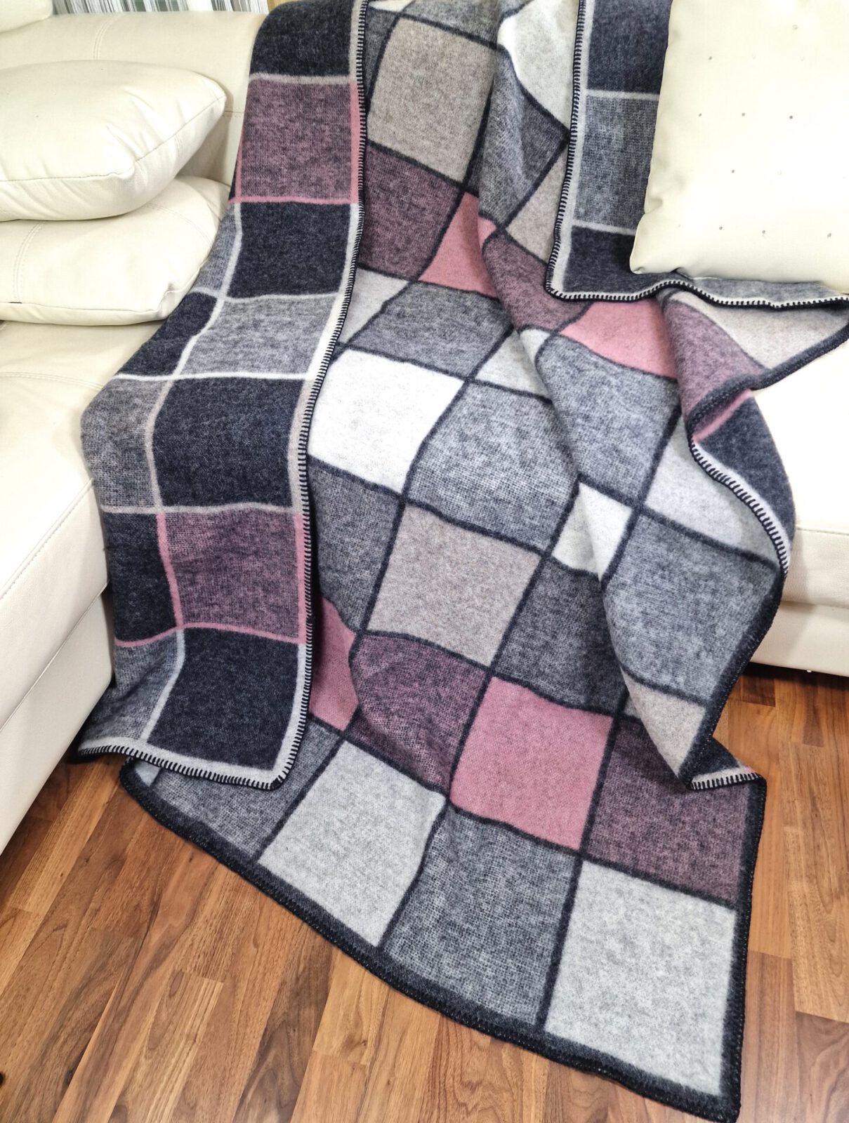 Wolldecken und Wollplaids