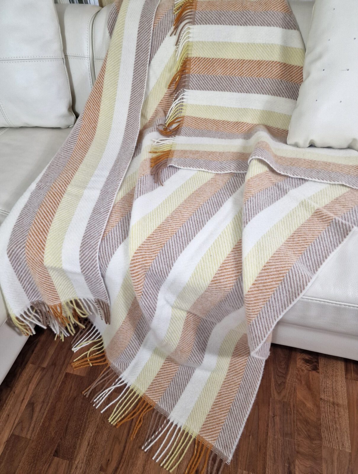 Wolldecken und Wollplaids