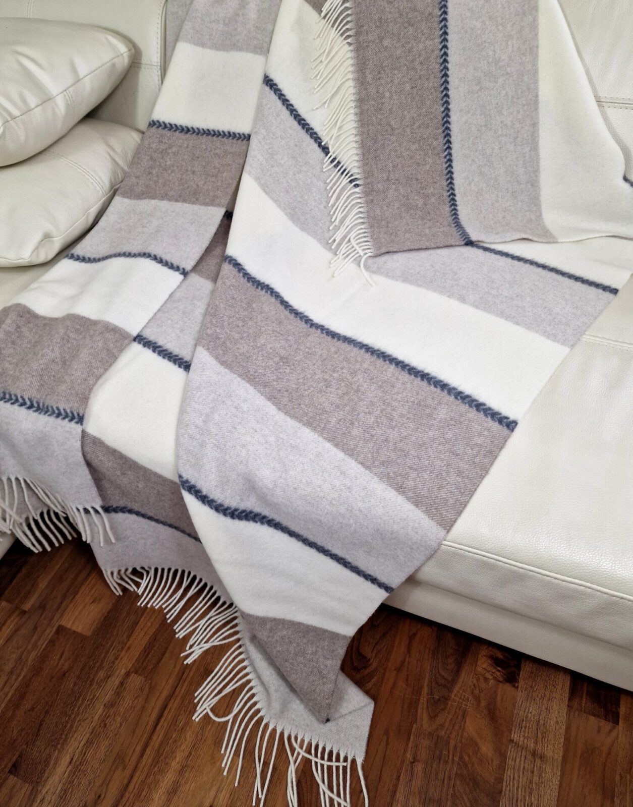 Wolldecken und Wollplaids