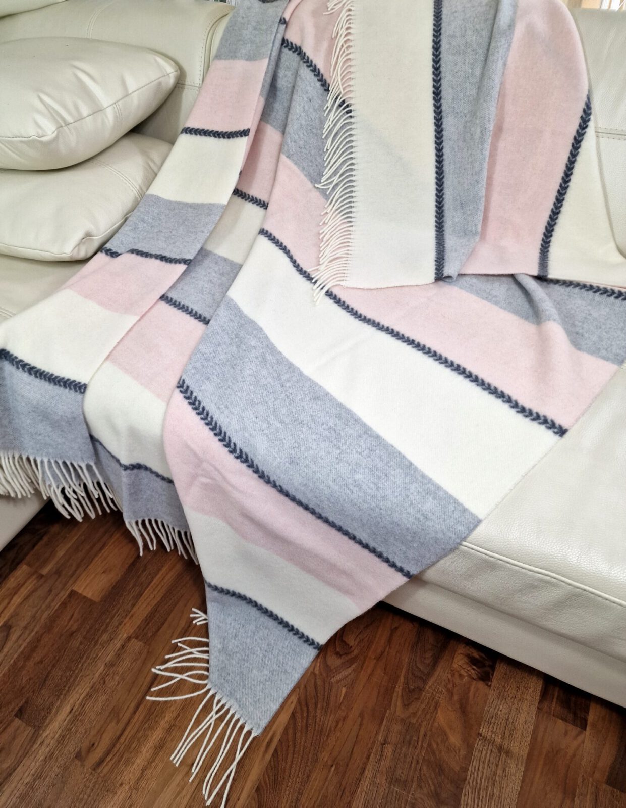 Wolldecken und Wollplaids