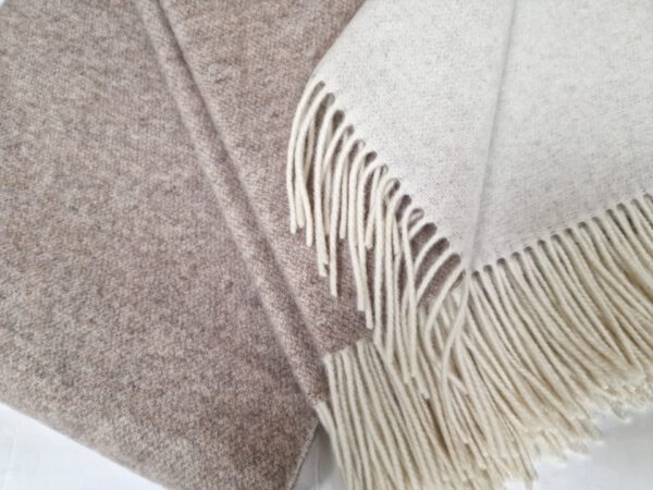 Wolldecke & Wollplaid, 90 % Merinowolle,10% Kaschmir "Faro-270 DF" weiß-hellbraun – Bild 2