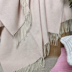 Alternative view of Wolldecke & Wollplaid, 90 % Merinowolle,10% Kaschmir "Faro C" rosa