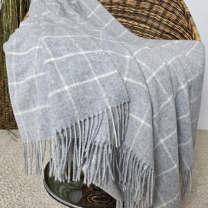 Alternative view of Wolldecke & Wollplaid, 90 % Merinowolle,10% Kaschmir "Faro J" hellgrau-hellgrau