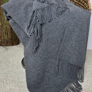 Alternative view of Wolldecke & Wollplaid, 90 % Merinowolle,10% Kaschmir "Faro U" dunkelgrau