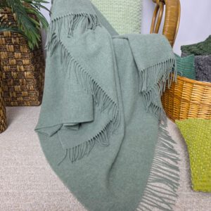 Alternative view of Wollplaid & Wolldecke "Tirol U" hellolive