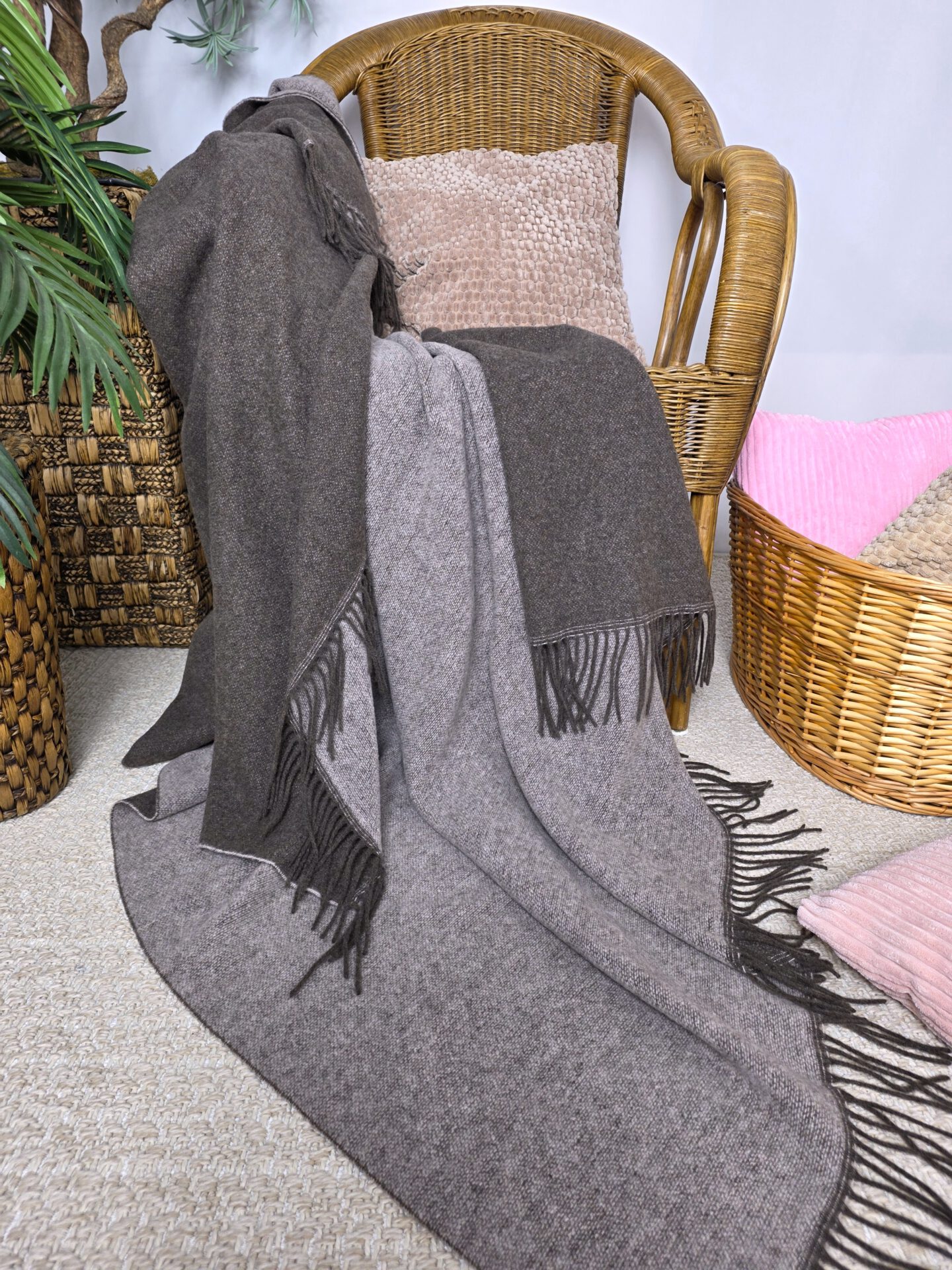 Wolldecke & Wollplaid, 90 % Merinowolle,10% Kaschmir "Faro DF" braun-rosa – Bild 3