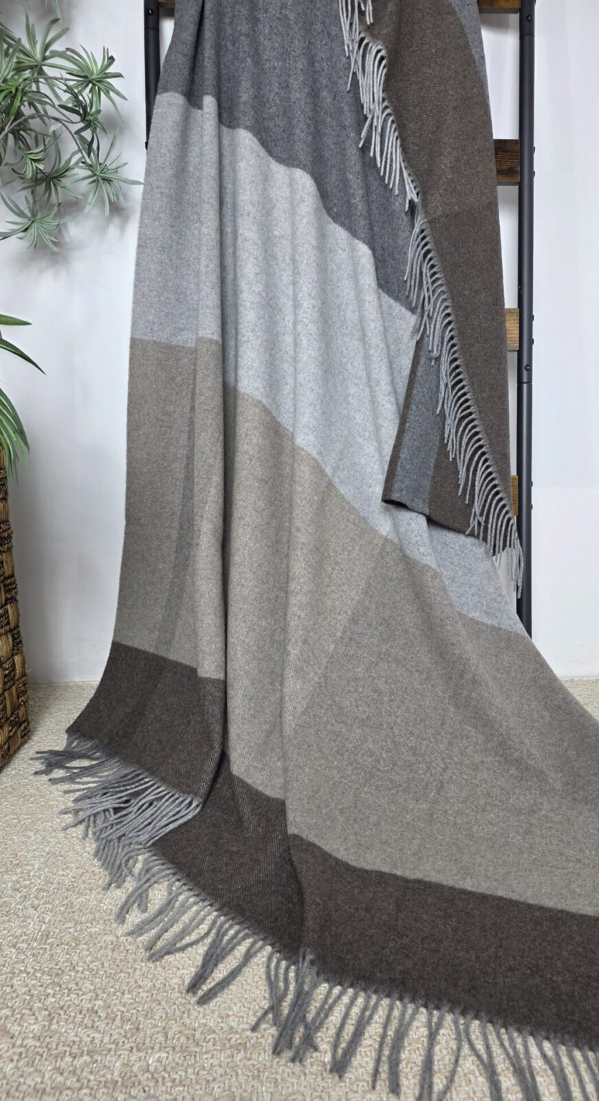 Wolldecken und Wollplaids