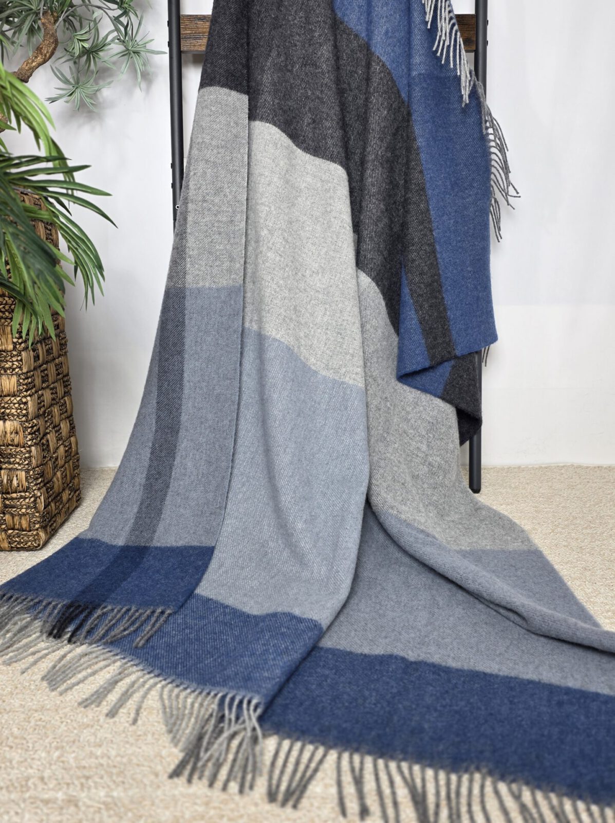 Wolldecken und Wollplaids