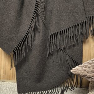 Alternative view of Wolldecke & Wollplaid, 90 % Merinowolle,10% Kaschmir "Faro U" dunkelbraun