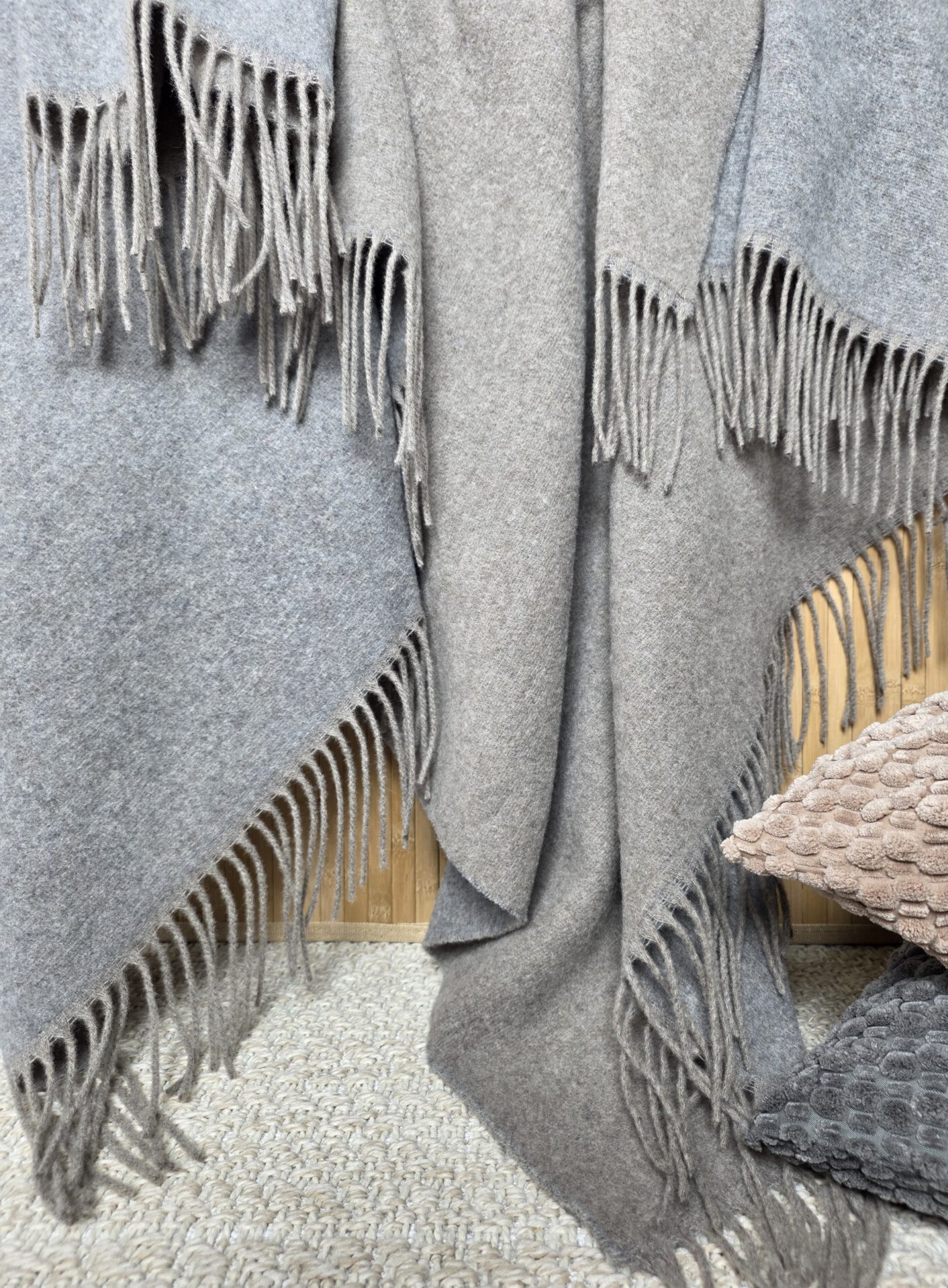 Wolldecke & Wollplaid, 90 % Merinowolle,10% Kaschmir "Faro DF" hellbraun-hellgrau – Bild 2