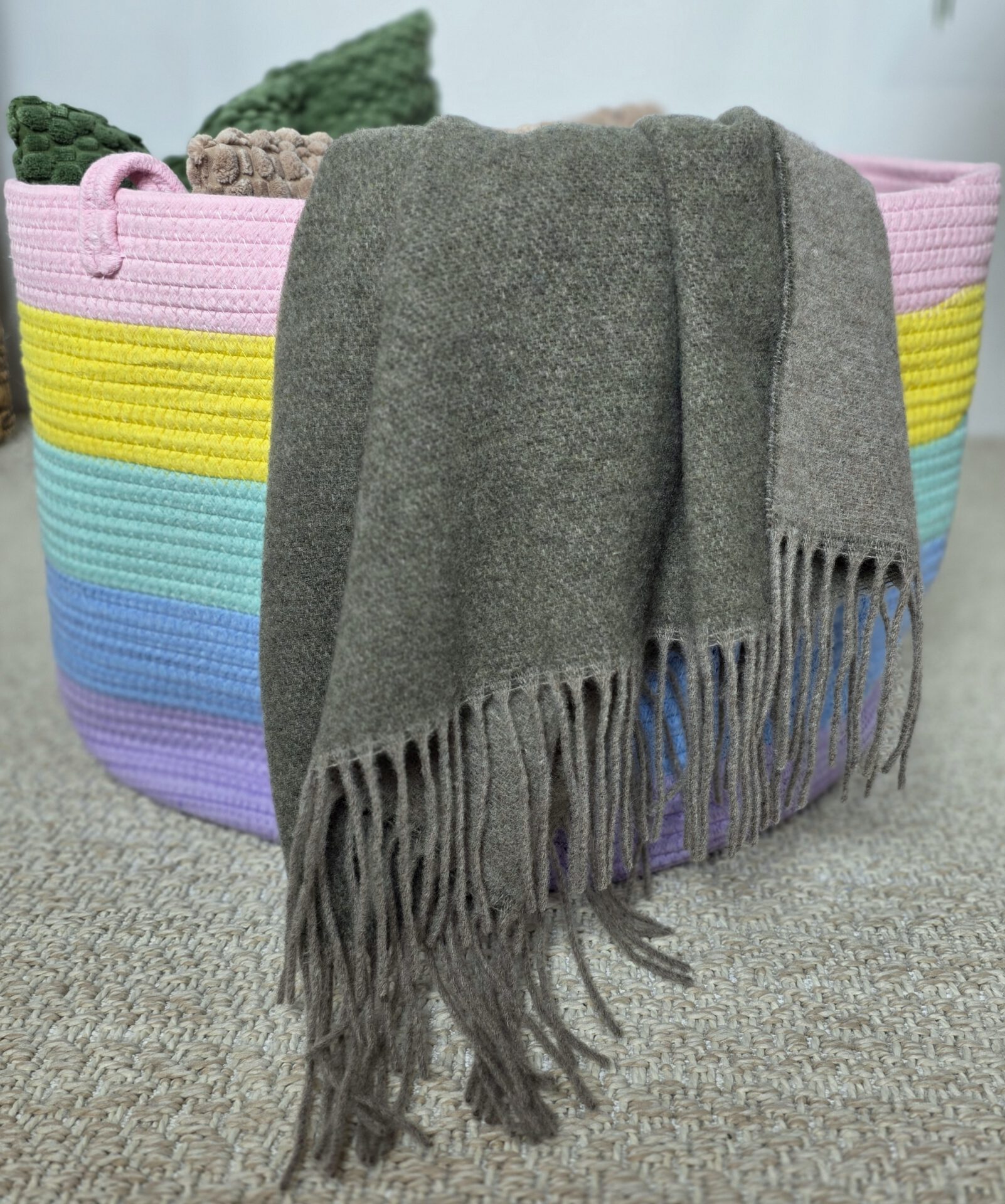 Wolldecke & Wollplaid, 90 % Merinowolle,10% Kaschmir "Faro DF" hellbraun-olive – Bild 5