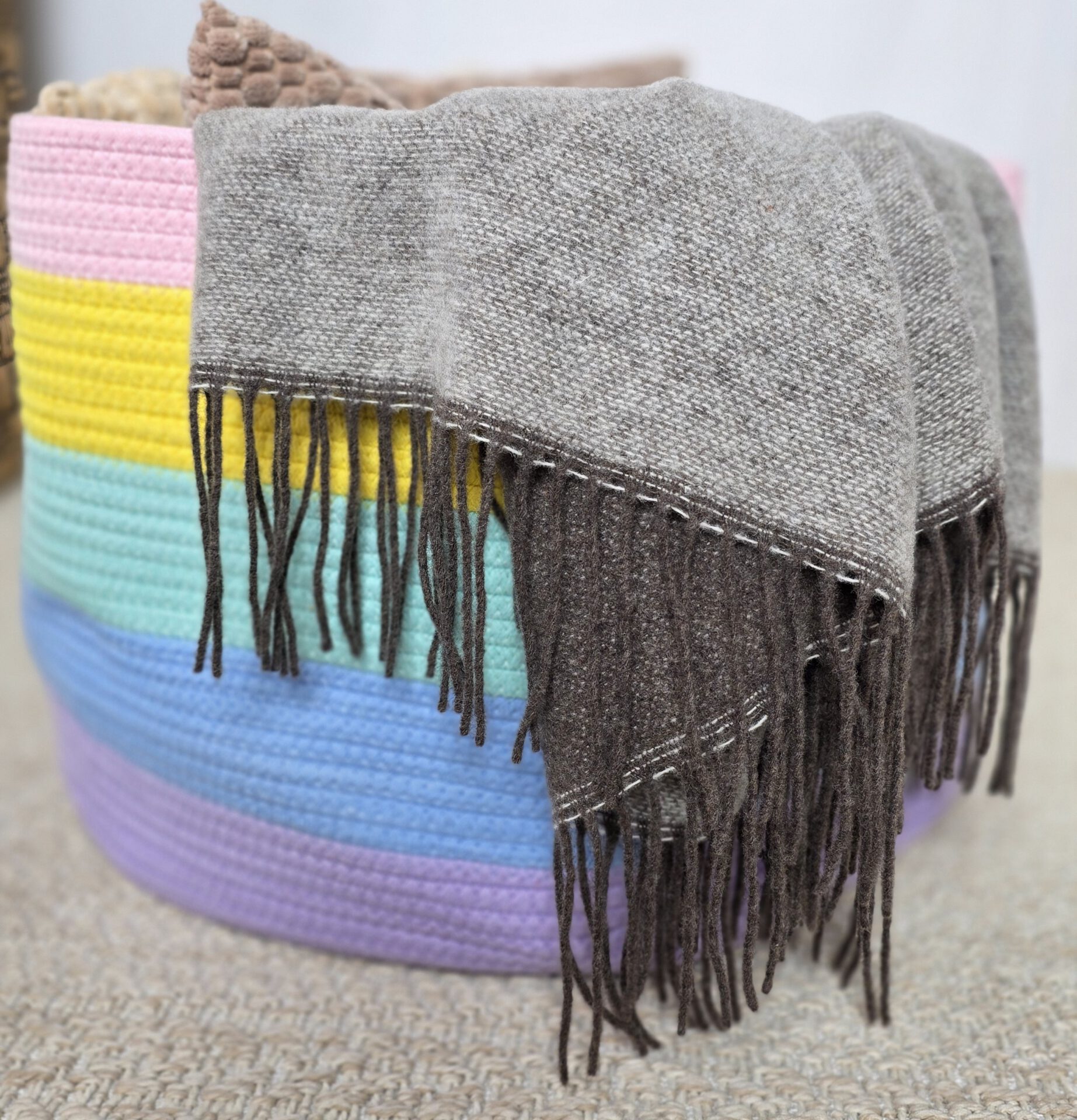 Wolldecke & Wollplaid, 90 % Merinowolle,10% Kaschmir "Faro DF" braun-weiß – Bild 5