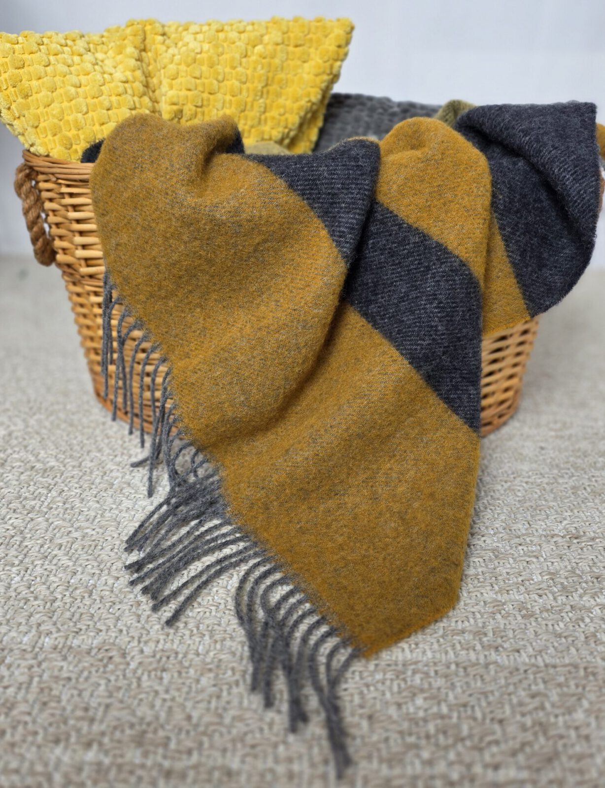 Wolldecken und Wollplaids