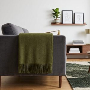 Alternative view of Wollplaid & Wolldecke "Tirol U" olive