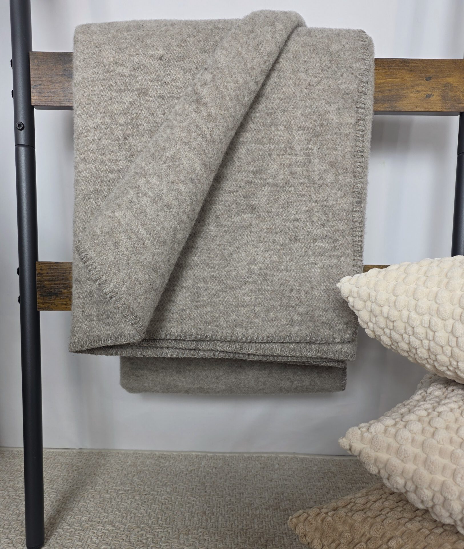 Wollplaid & Wolldecke "Selva U" taupe – Bild 2