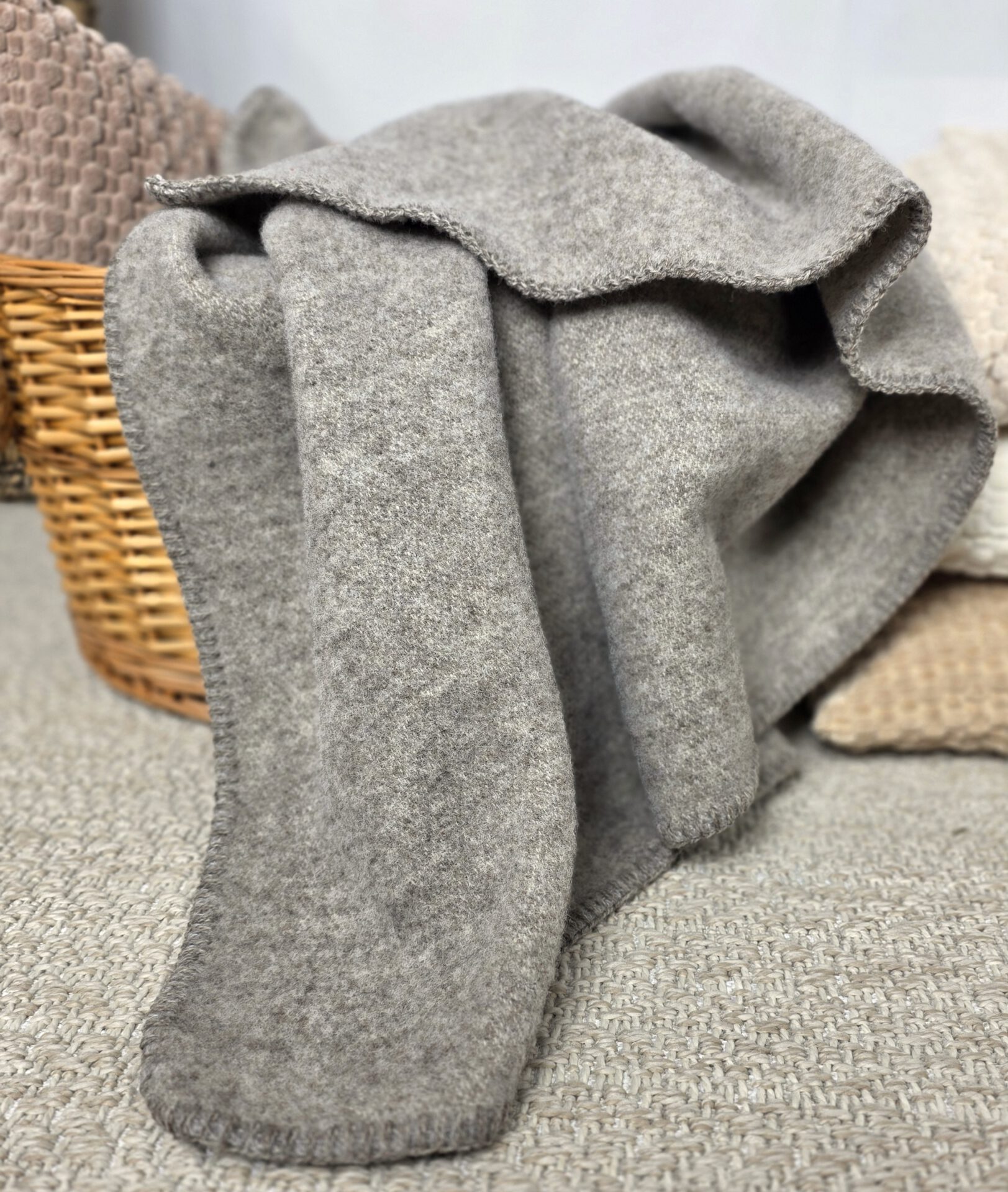 Wollplaid & Wolldecke "Selva U" taupe – Bild 4