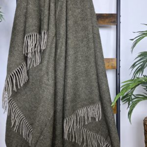 Alternative view of Wollplaid & Wolldecke "Nord C" taupe-olive