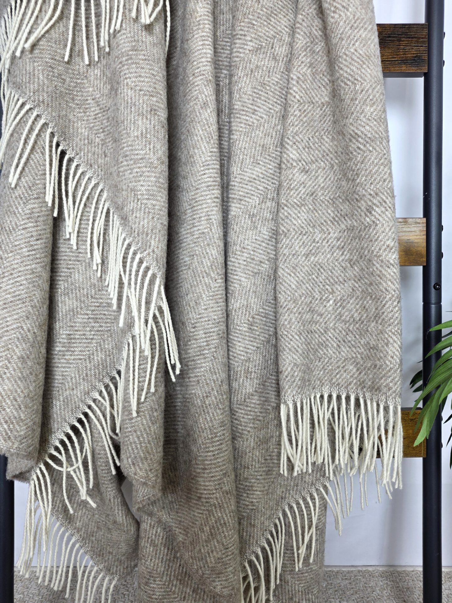 Wollplaid & Wolldecke "Nord C" weiß-taupe – Bild 2