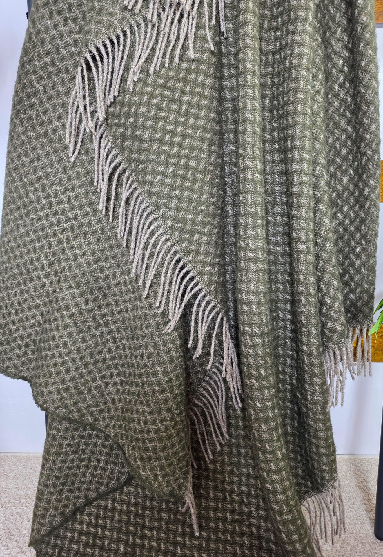 Wollplaid & Wolldecke "Nord L" taupe-olive – Bild 2