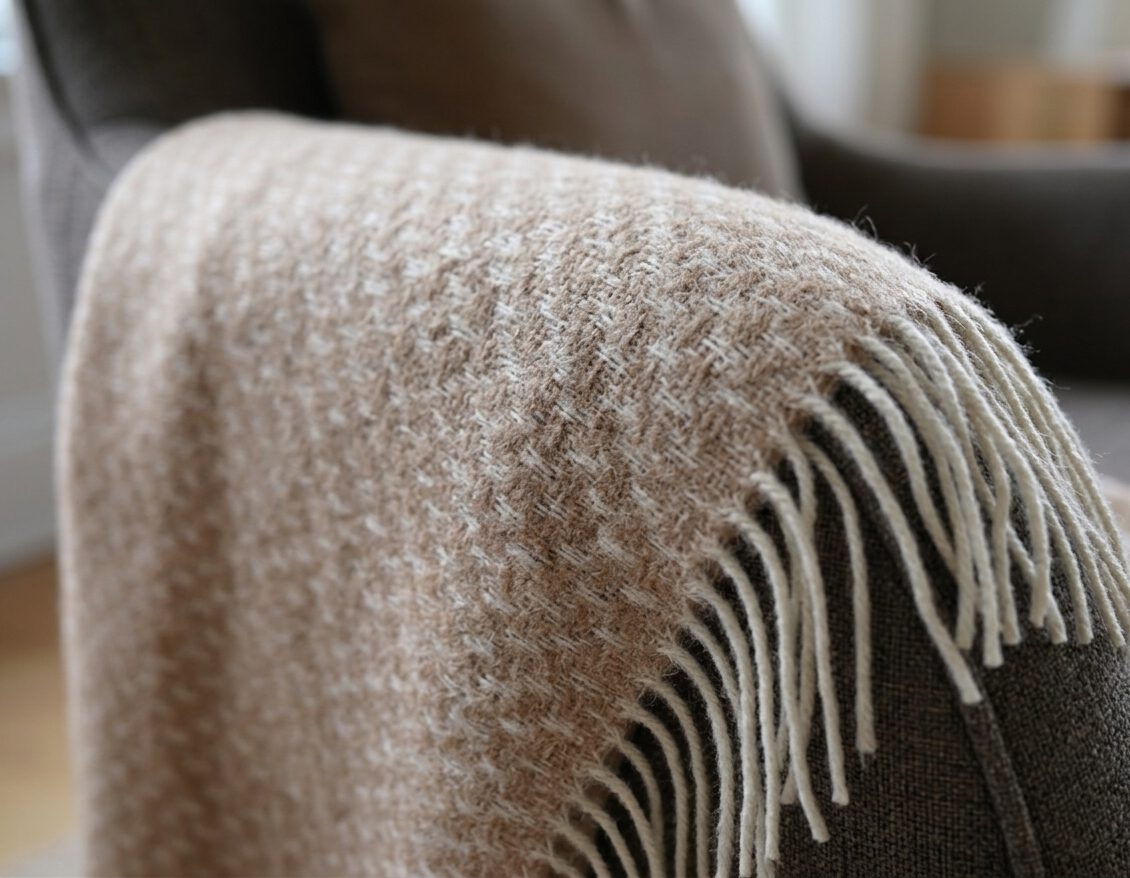 Wollplaid & Wolldecke "Nord L" weiß-beige – Bild 3